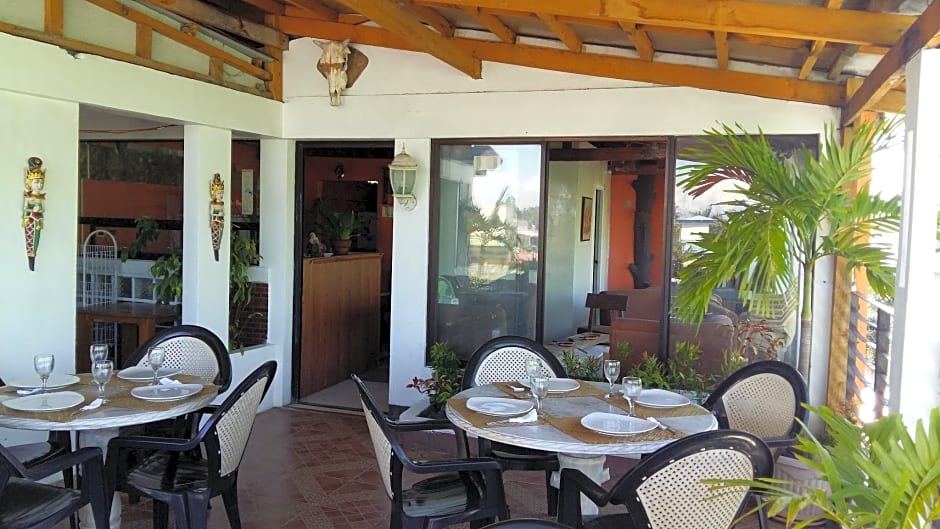 Antonios Pension House