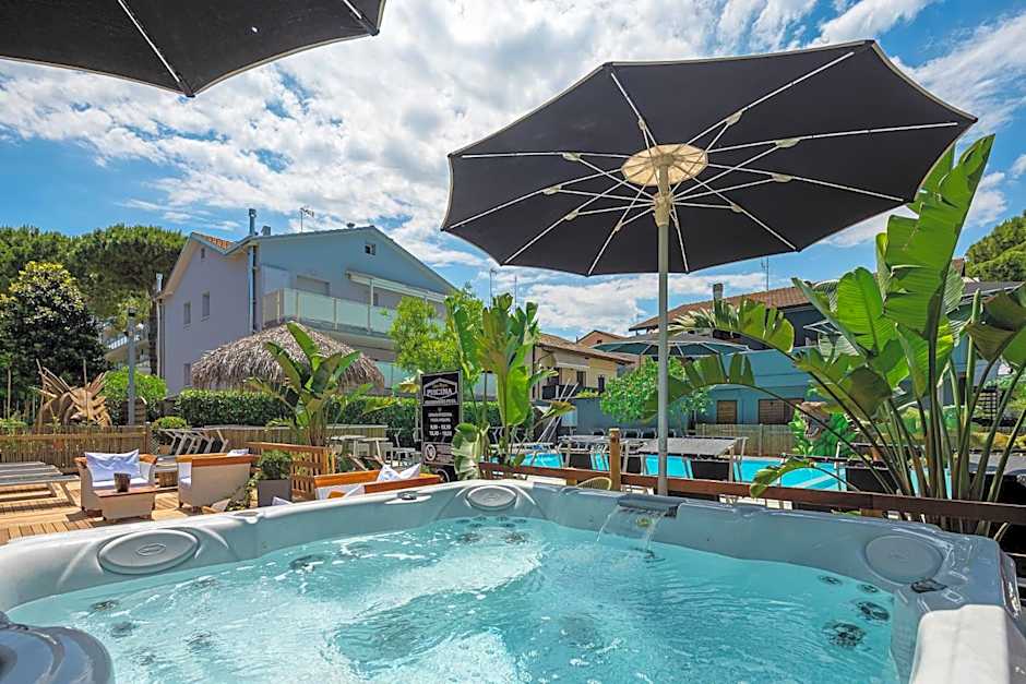 CASA MAJOR Hotel & Appartamenti CERVIA