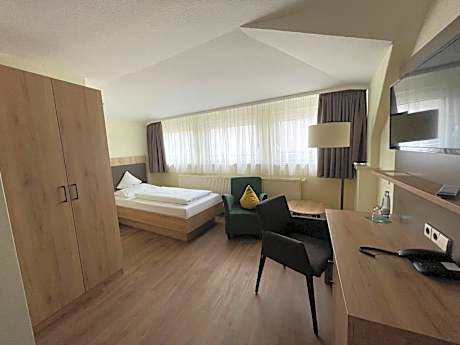 Large Single Room