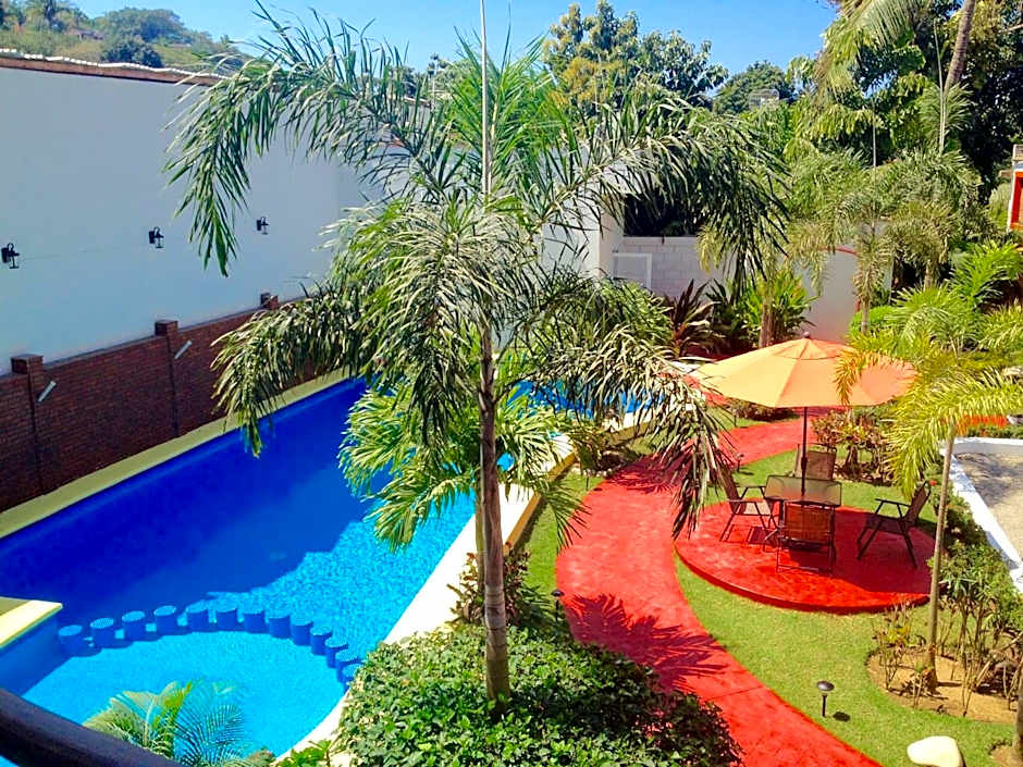 Hotel y Suites Los Encantos