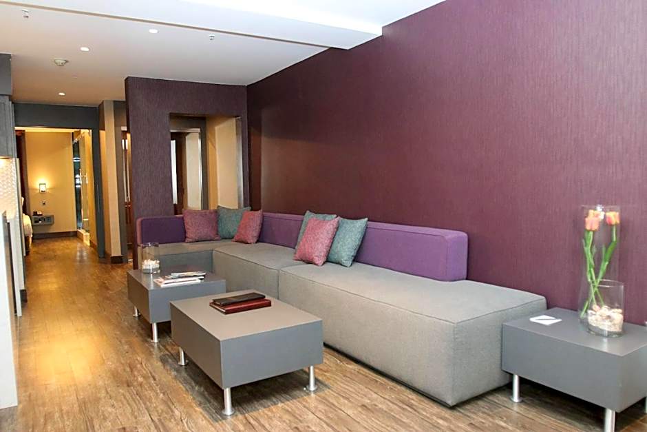 BLVD Hotel and Studios Universal-Hollywood, an Ascend Collection Hotel