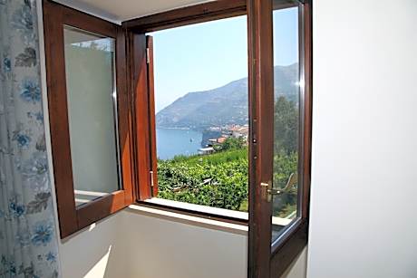 Quadruple Room with Sea View