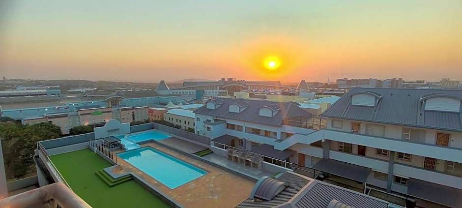 Gateway Oceans - 2 Adults & 4 Children ONLY - Families or 1 Couple only - No parties