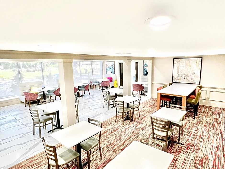 Quality Inn & Suites Conference Center Mcdonough