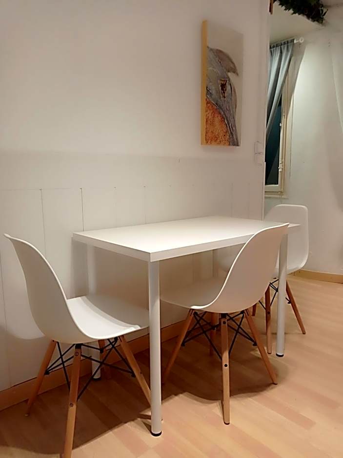 Double Private Room Center City Metro L5-L1