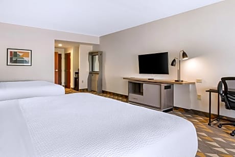 Standard Queen Room with Two Queen Beds