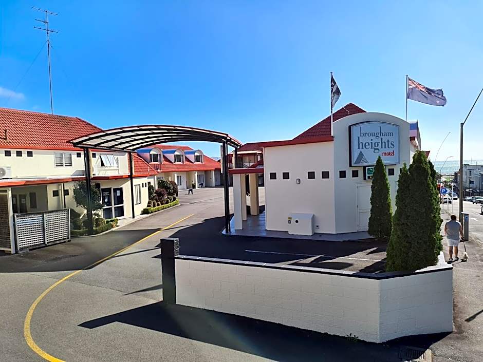 Brougham Heights Motel