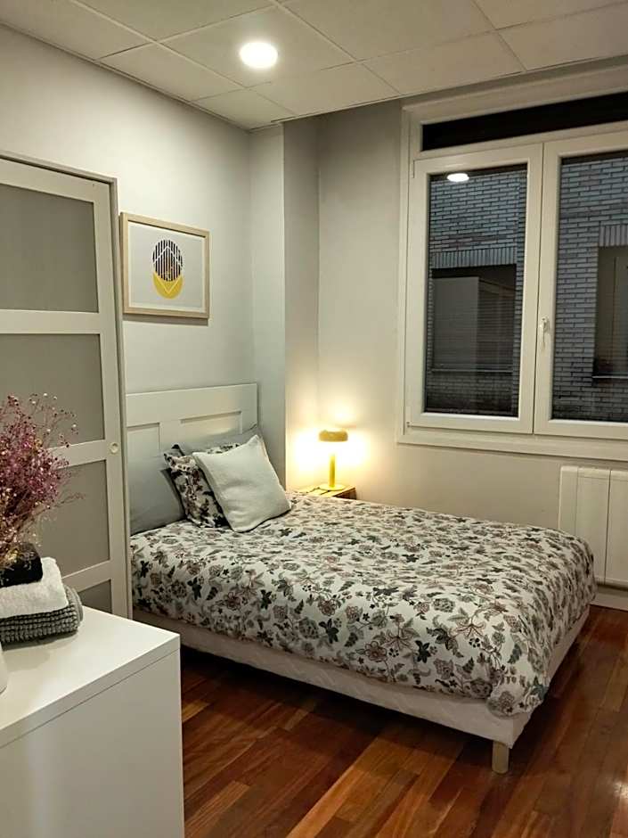 Pensión Guggenheim Riverview HBI01297