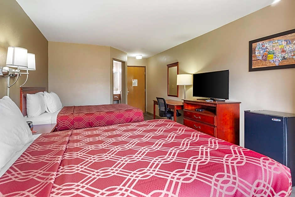 Econo Lodge Inn & Suites Dickson
