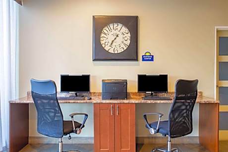 Days Inn & Conference Centre by Wyndham Cranbrook