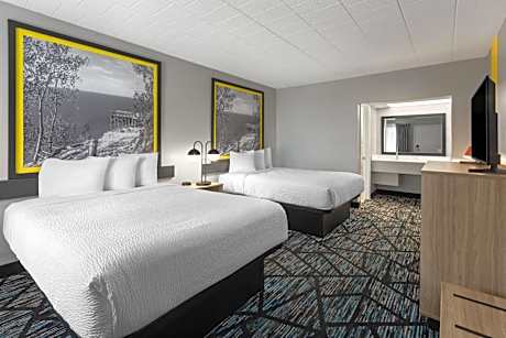 2 Queen Beds Non-Smoking