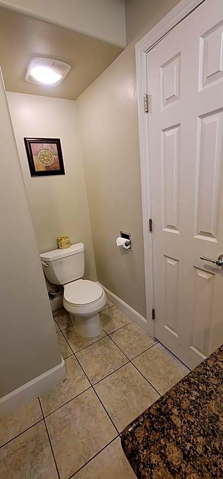 Beachwalker Inn & Suites