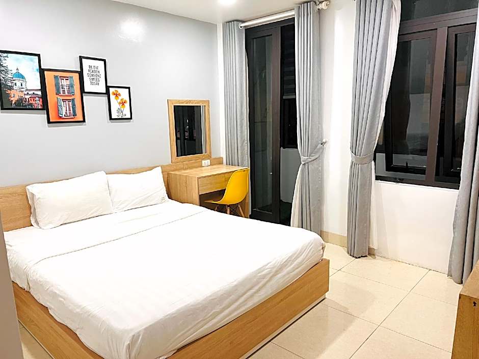 Luna House Danang Hotel