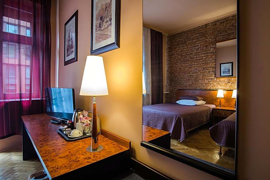 Finger Guest Rooms