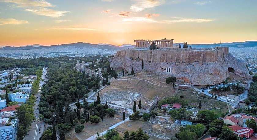 Kyria Boutique House