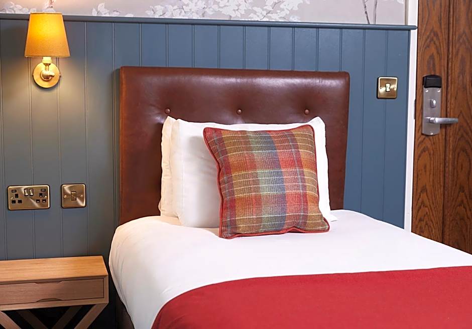 Castle Hotel by Chef & Brewer Collection