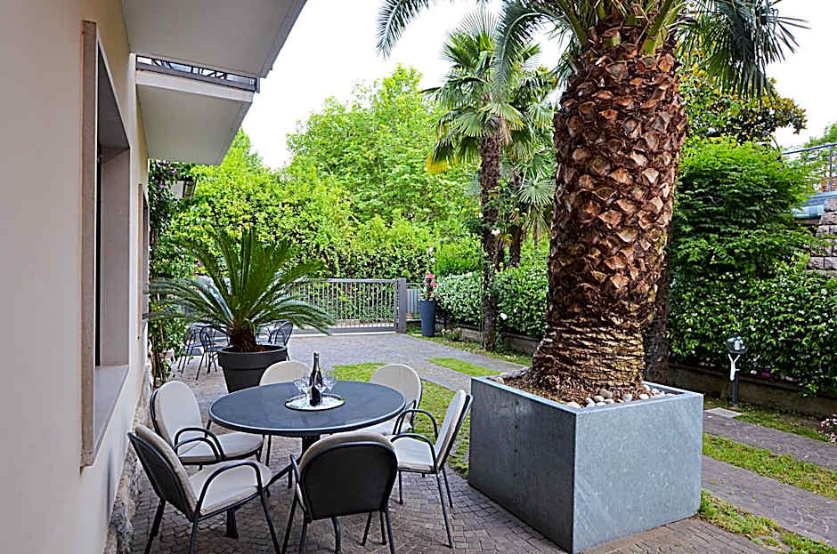 Villa Phoenix - Lake Apartments