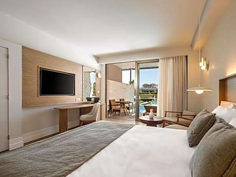 Deluxe Double or Twin Room with Private Pool