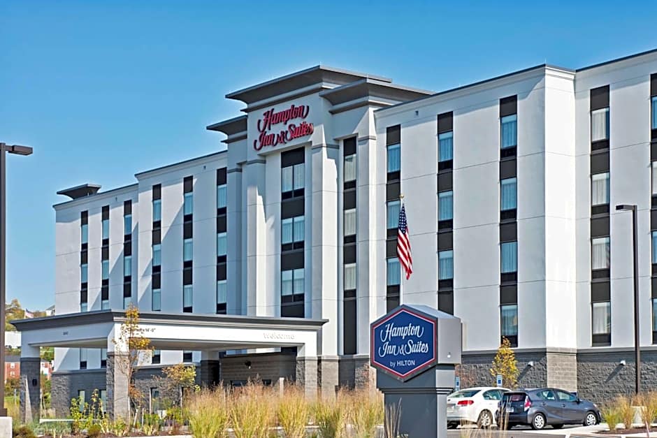 Photo 1 of 36 of Hampton Inn & Suites North Huntingdon-Irwin