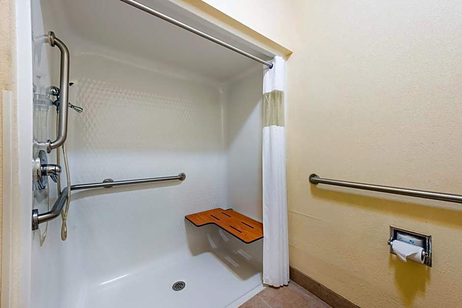 Super 8 by Wyndham St Robert Ft Leonard Wood Area