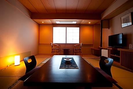 Standard Japanese-Style Room with Shared Bathroom - Main Building
