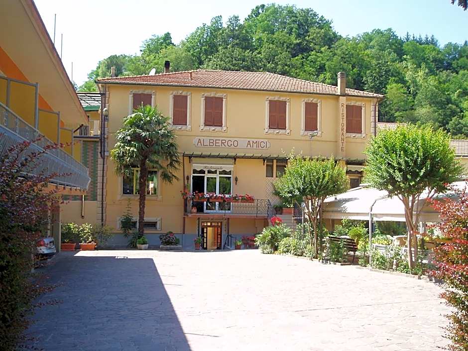 Photo 1 of 14 of Albergo Amici