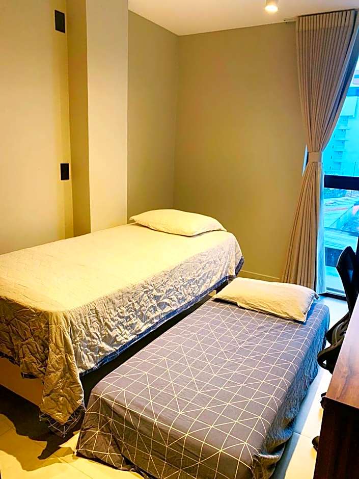 Urban 750 by Day by Day