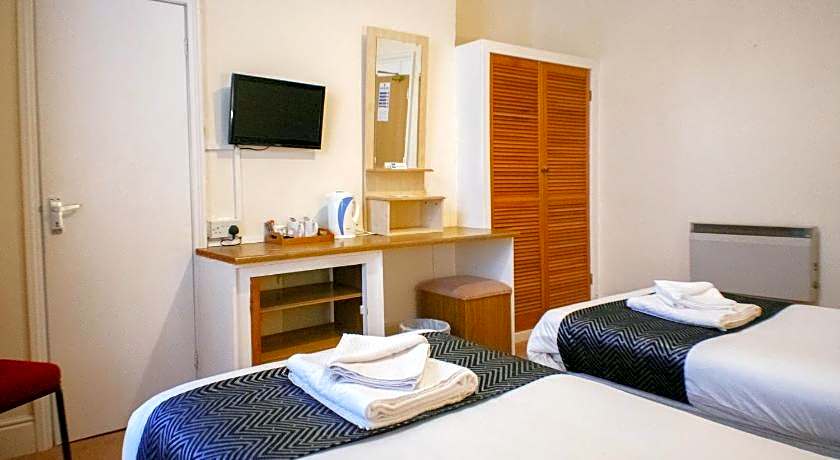 OYO Shanklin Beach Hotel