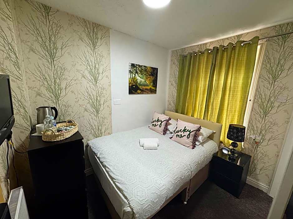 The Shores Hotel, Central Blackpool