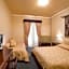 Country Club Hotel & Suites