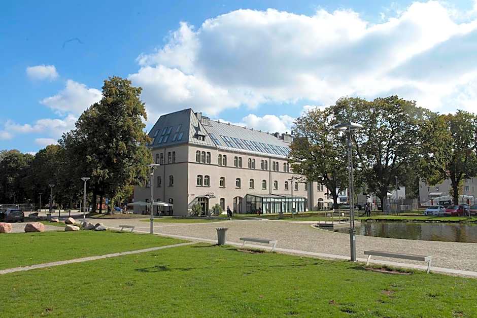 Lofty Kampus Garnizon