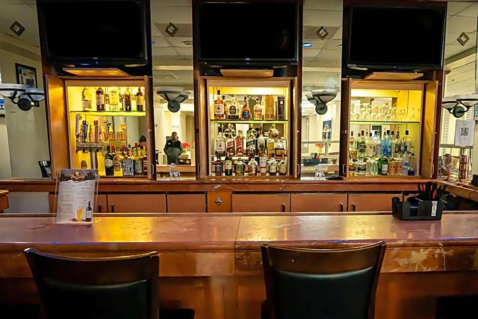 Clarion Hotel Detroit Metro Airport