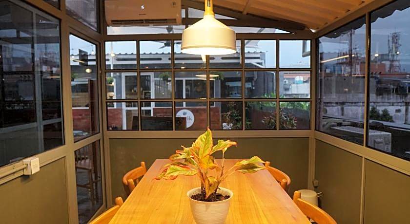 Tuju Abuserin Syariah