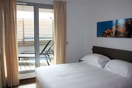 Family Apartment Terrace Street View