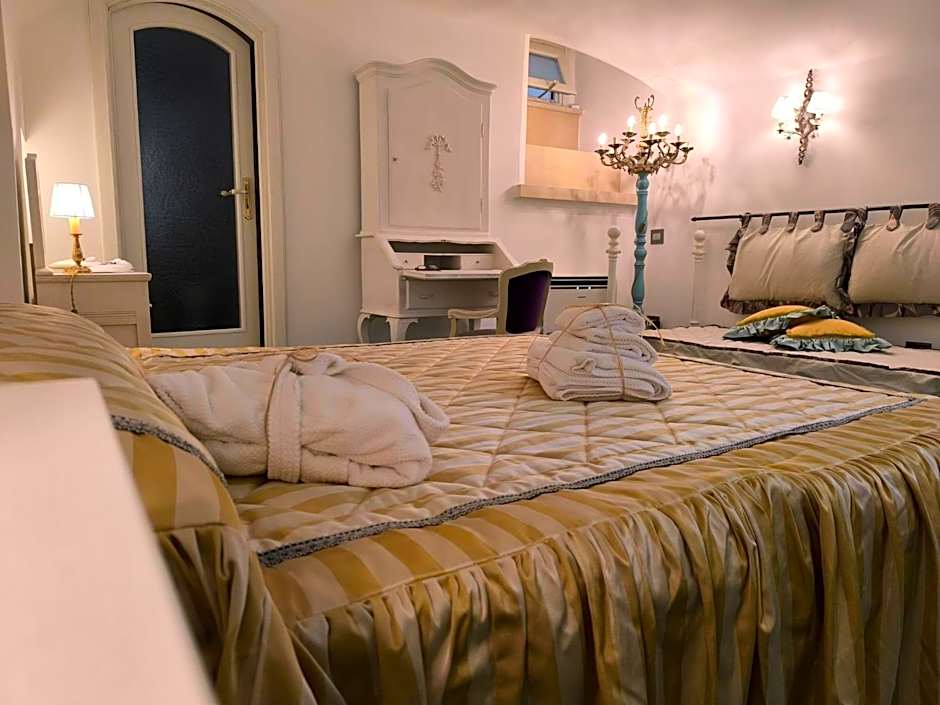 The Crown Palace - Gallipoli