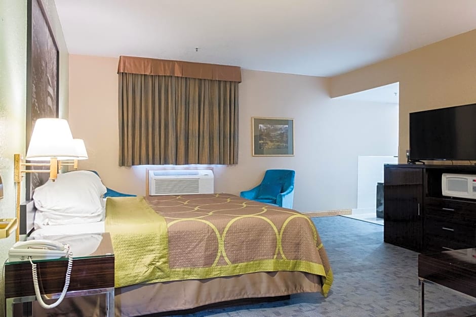 Super 8 by Wyndham Uniontown