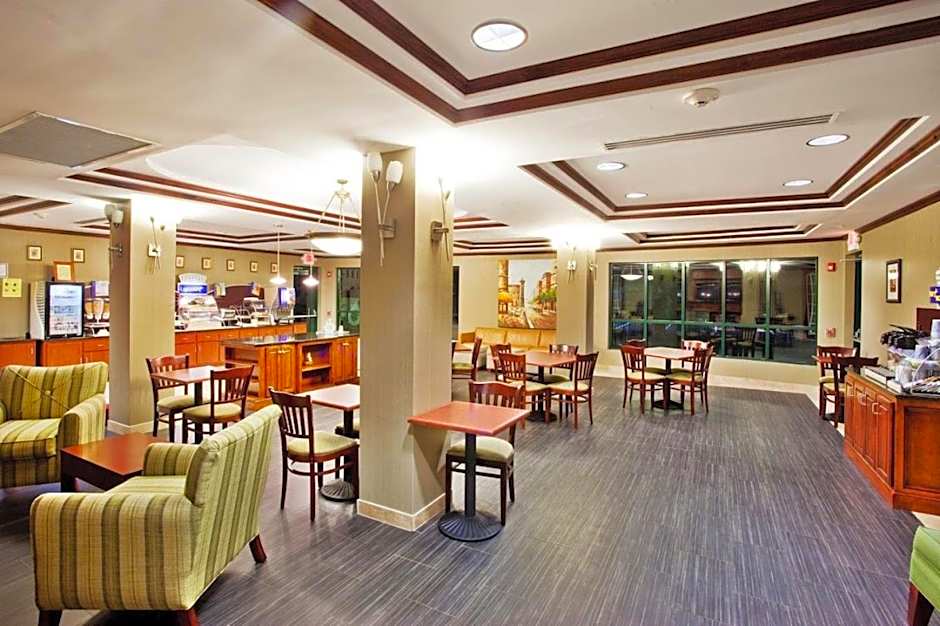 Holiday Inn Express Hotel & Suites Macon-West By IHG