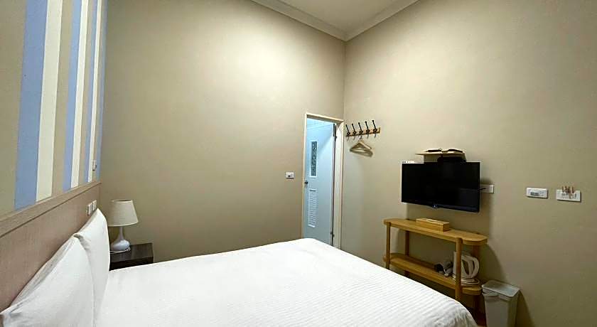 Small Ryukyu Loju sunrise Inn