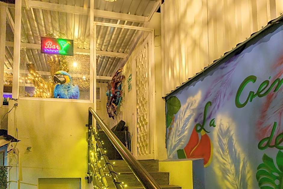 La Créme de la Créme Hostel