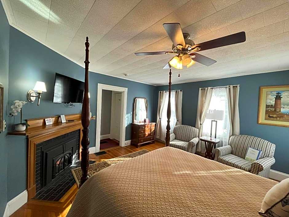 Saltair Inn Waterfront B&B