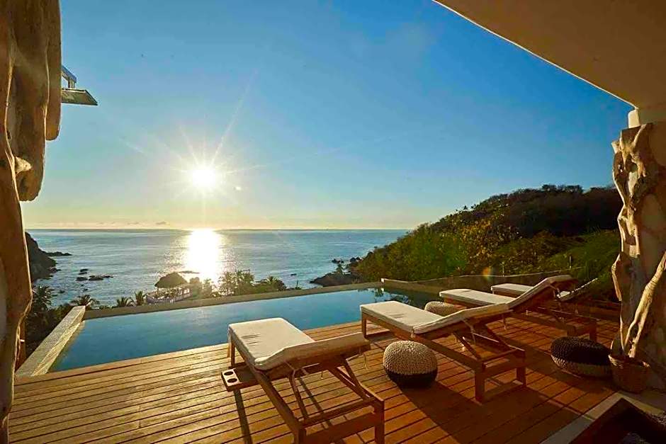 Casa Roni by Xeno - 5 Bedroom Luxury Villa with Ocean View