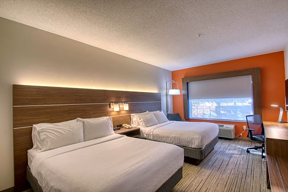 Holiday Inn Express Hotel & Suites Oshkosh - State Route 41