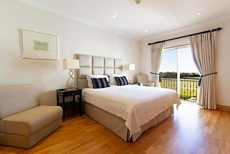 Two-Bedroom Apartment with Sea View - First Floor