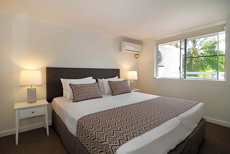 The White House Port Douglas