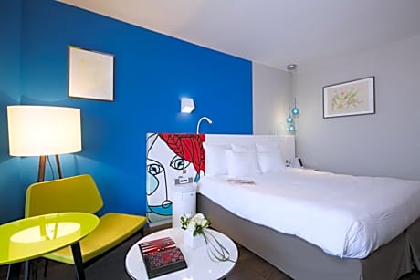 Twin Room with Balcony and Sea View