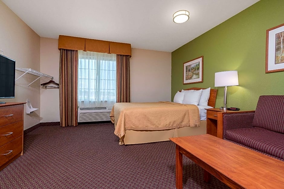 Days Inn & Suites by Wyndham Rochester South