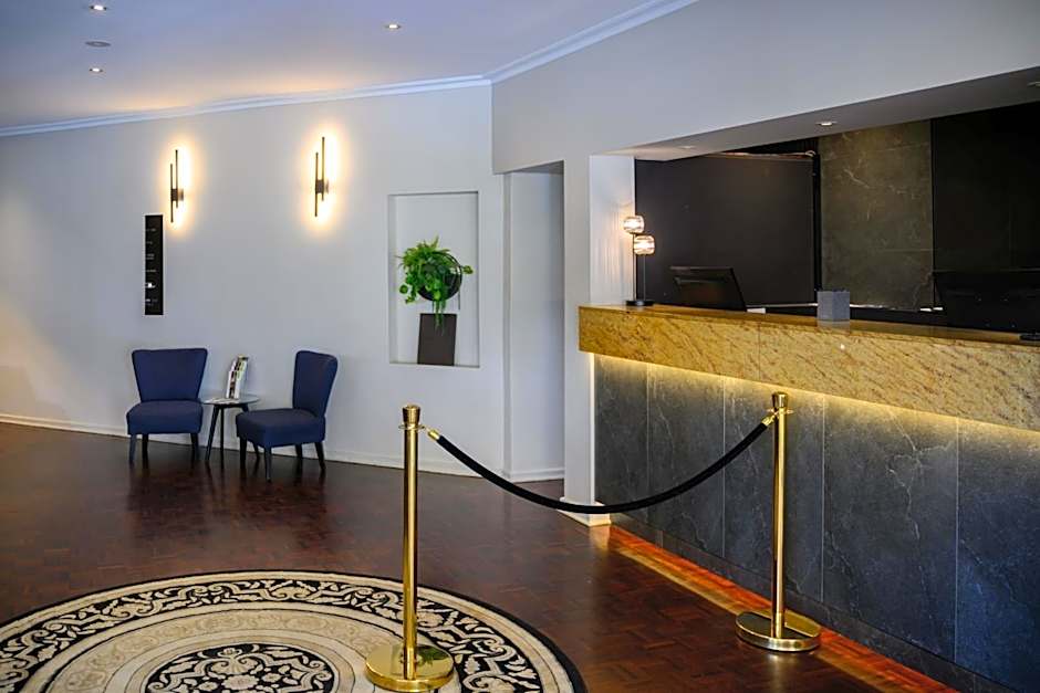 Crest On Barkly Serviced Apartments