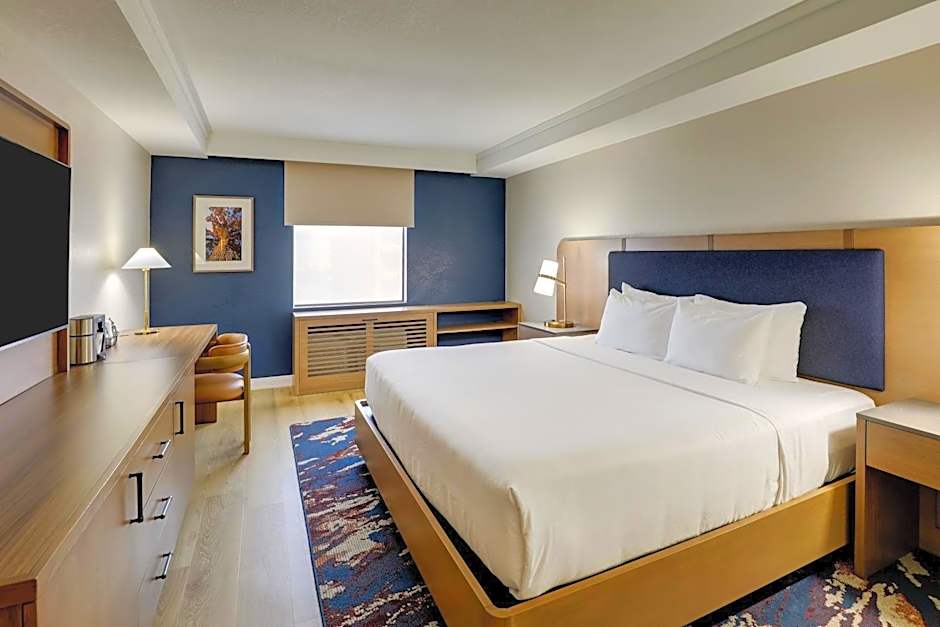 The Atrium Hotel on Third