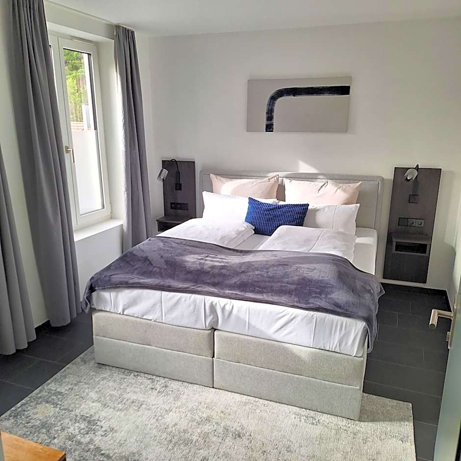 Photo 1 of 4 of Suite