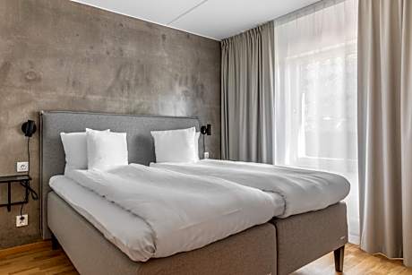 2-Bedroom Apartment with Balcony